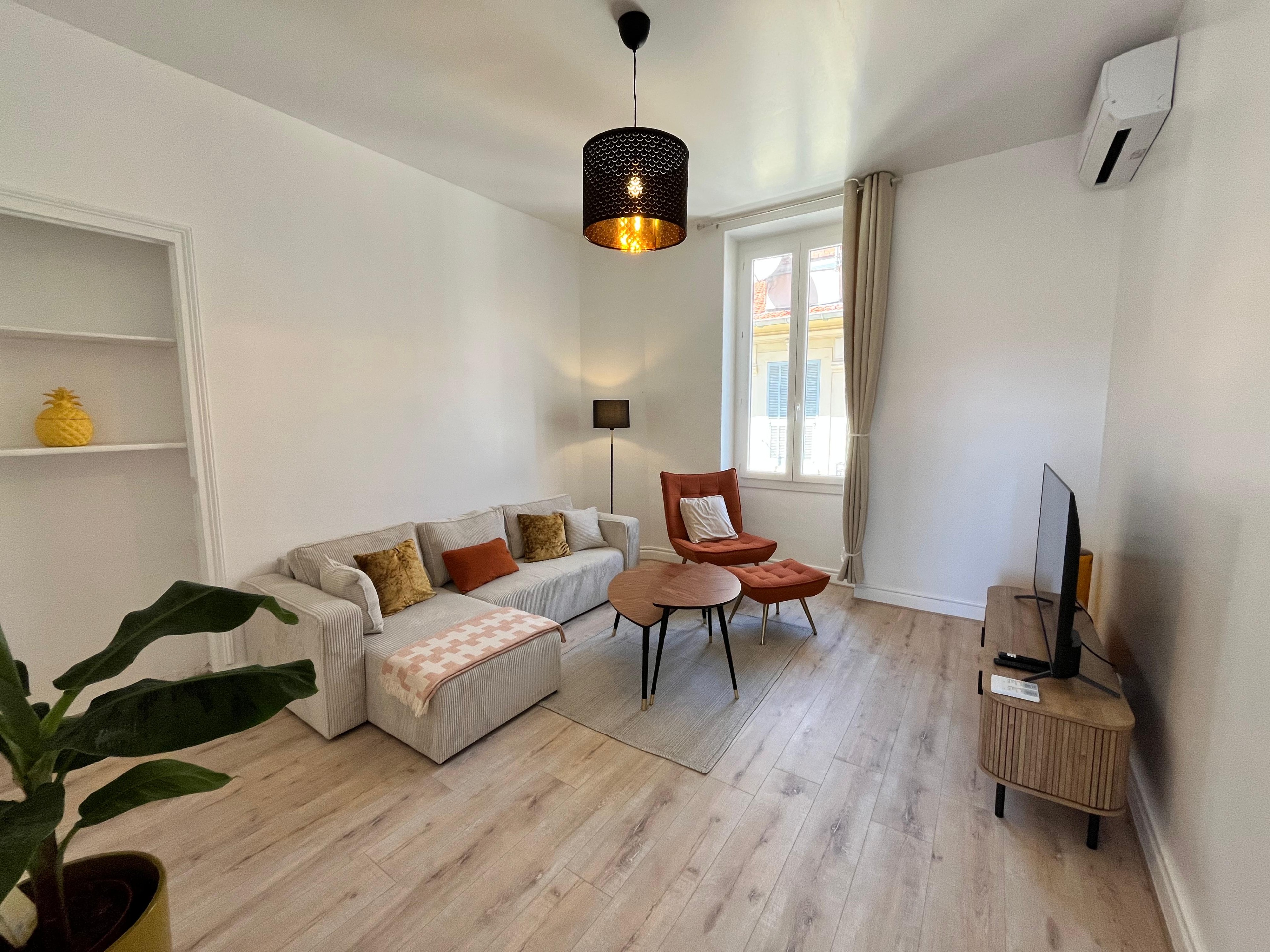 2 PIECES PROCHE MONACO 3