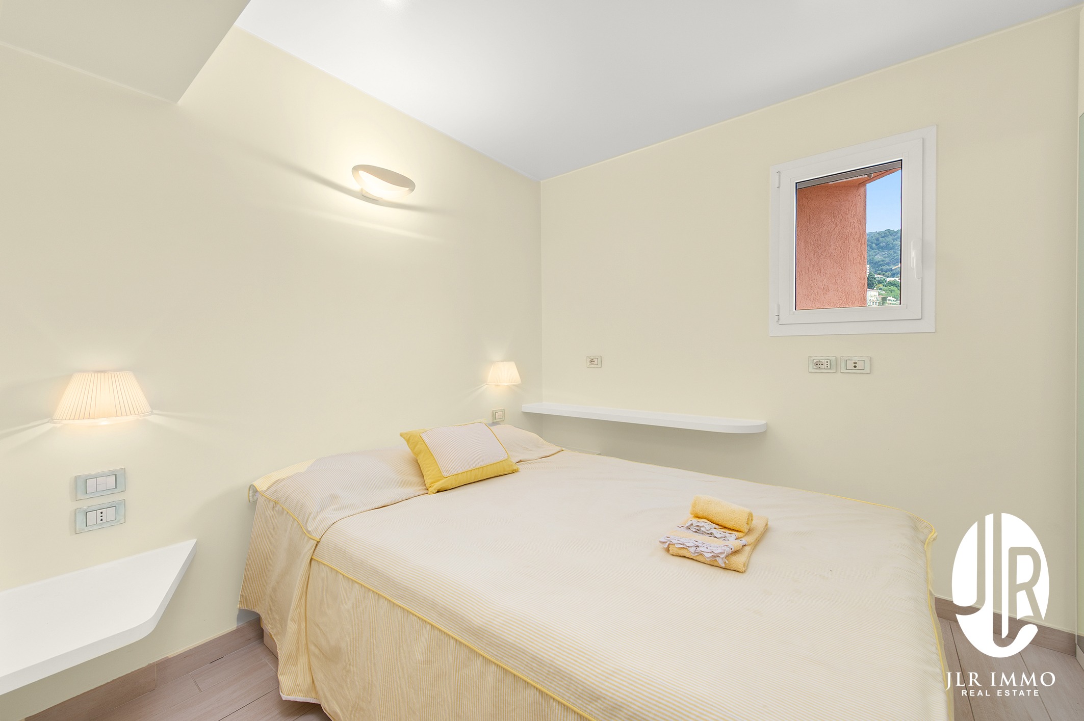 ROQUEBRUNE CAP MARTIN - CABBE - VUE MER & PARKING  9