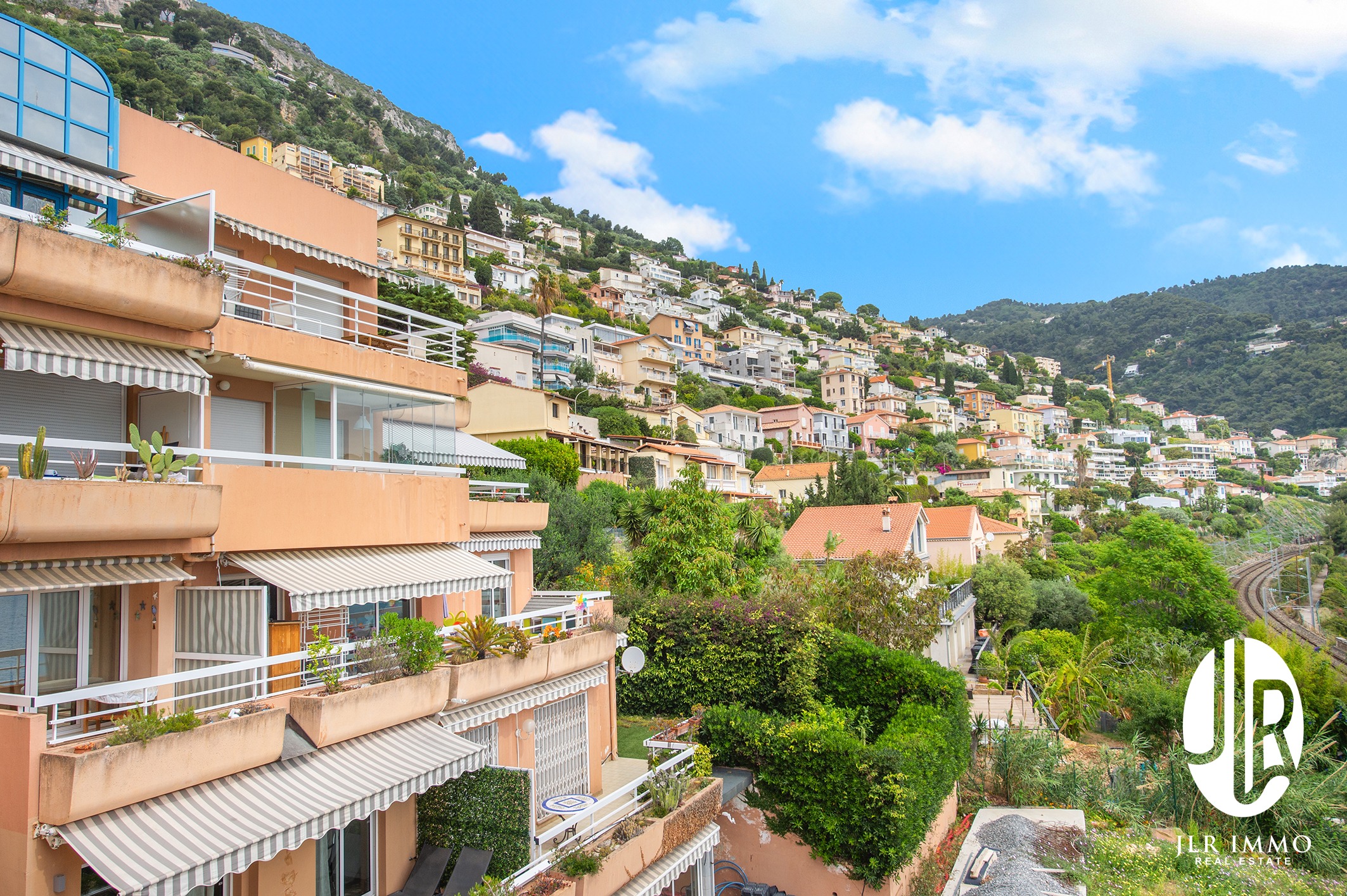 ROQUEBRUNE CAP MARTIN - CABBE - VUE MER & PARKING  33