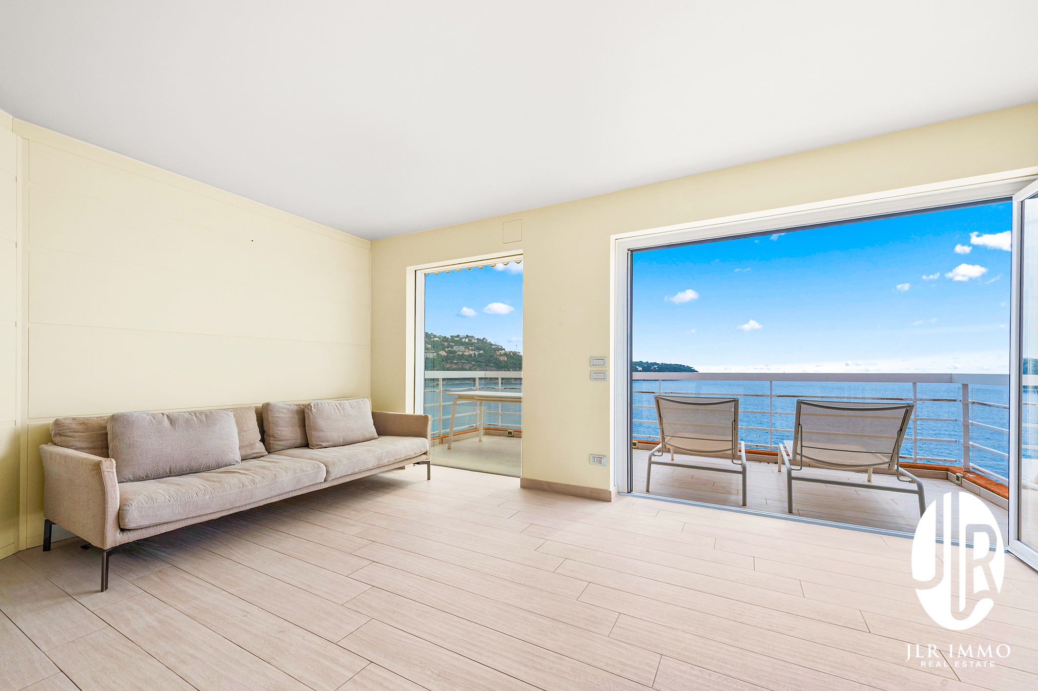 ROQUEBRUNE CAP MARTIN - CABBE - VUE MER & PARKING  3