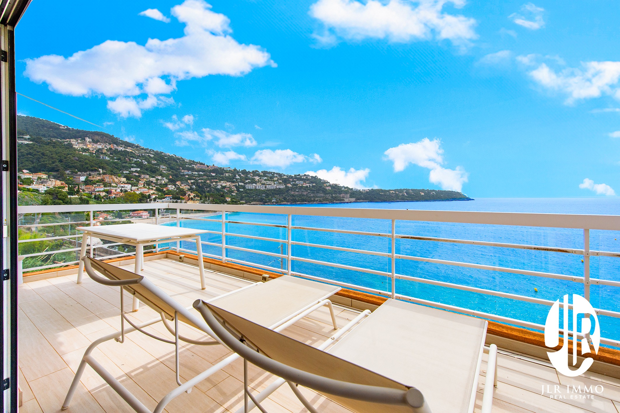 ROQUEBRUNE CAP MARTIN - CABBE - VUE MER & PARKING  8